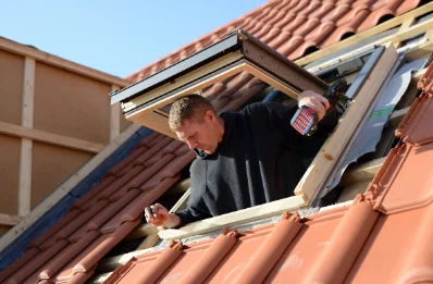 Pose de fenêtres de toit Velux à Villefollet